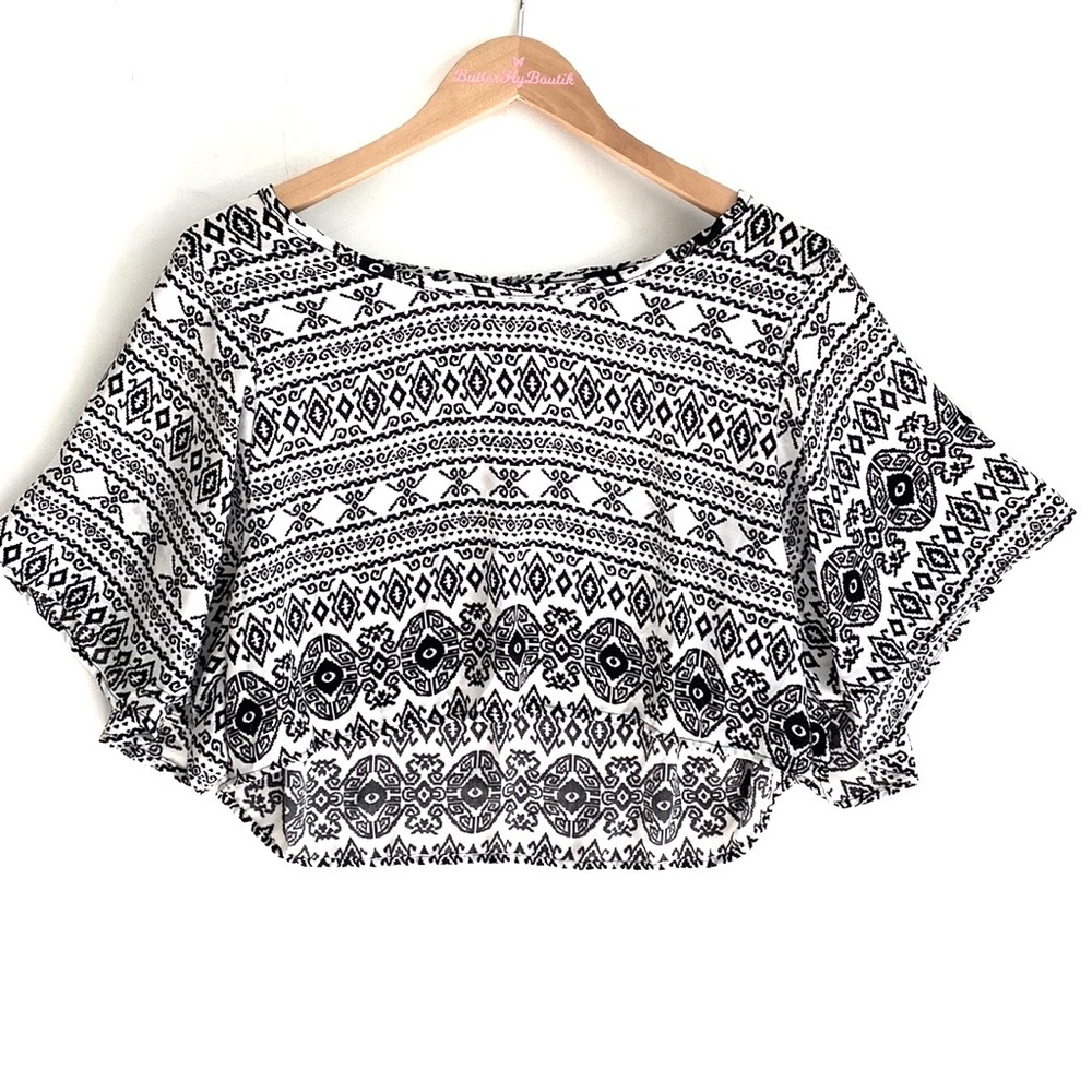 Stoosh Flutter-sleeve black and white crop Top, Size M